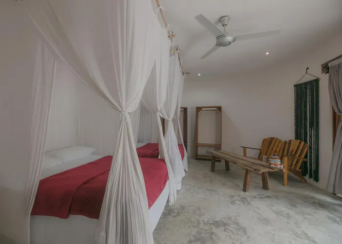 Hotel Aldea Balam 3*
