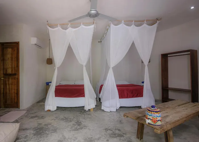 Hotel Aldea Balam 3*